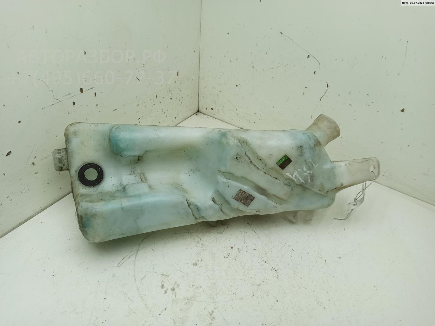 Бачок омывателя лобового стекла