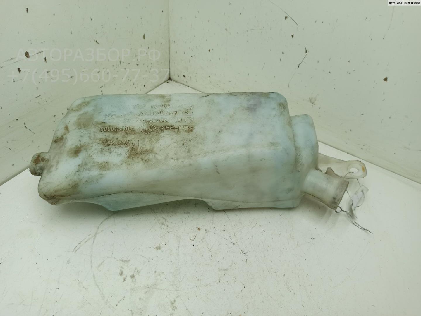 Бачок омывателя лобового стекла