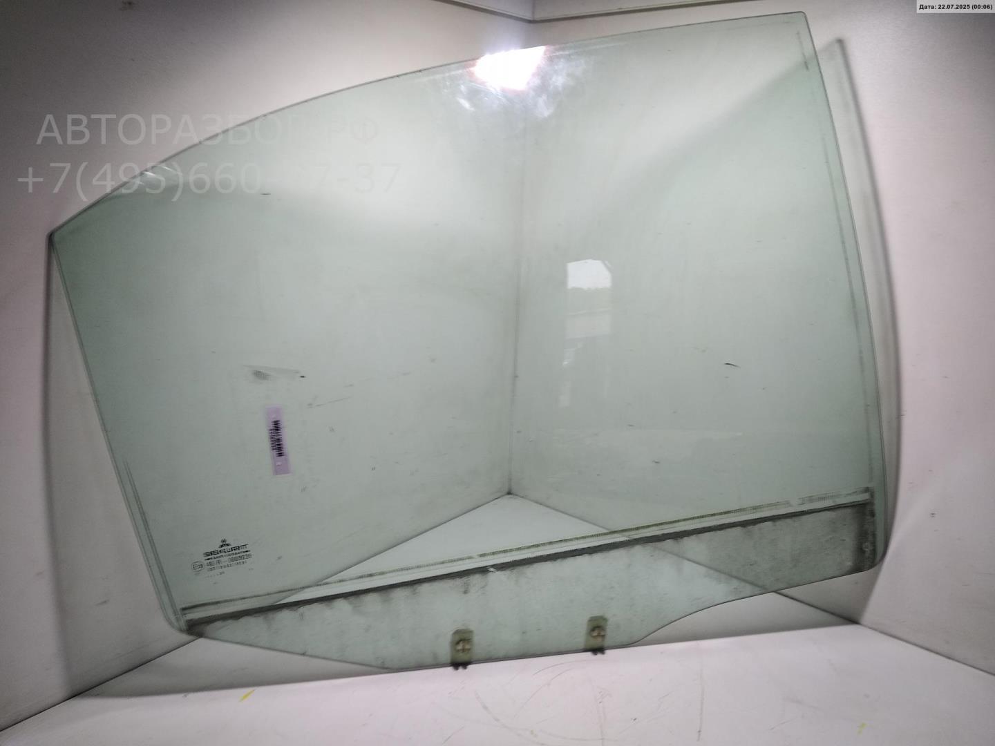 Стекло двери задней правой