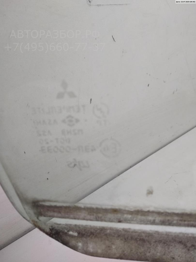 Стекло двери задней правой