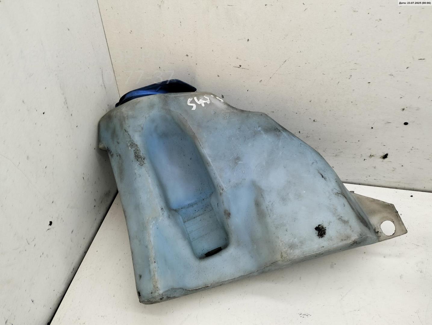 Бачок омывателя лобового стекла