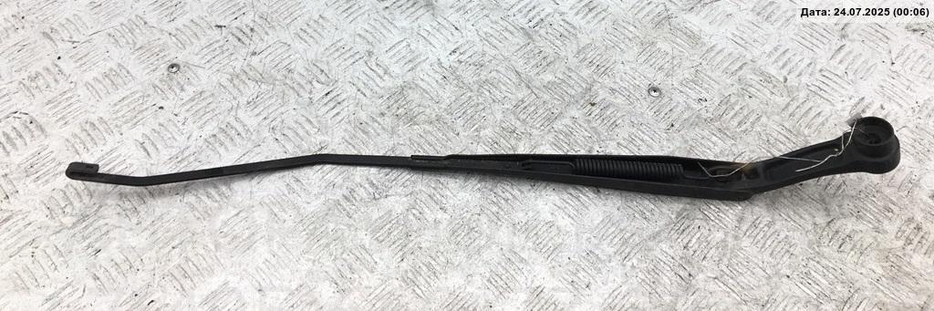 Поводок стеклоочистителя передний правый