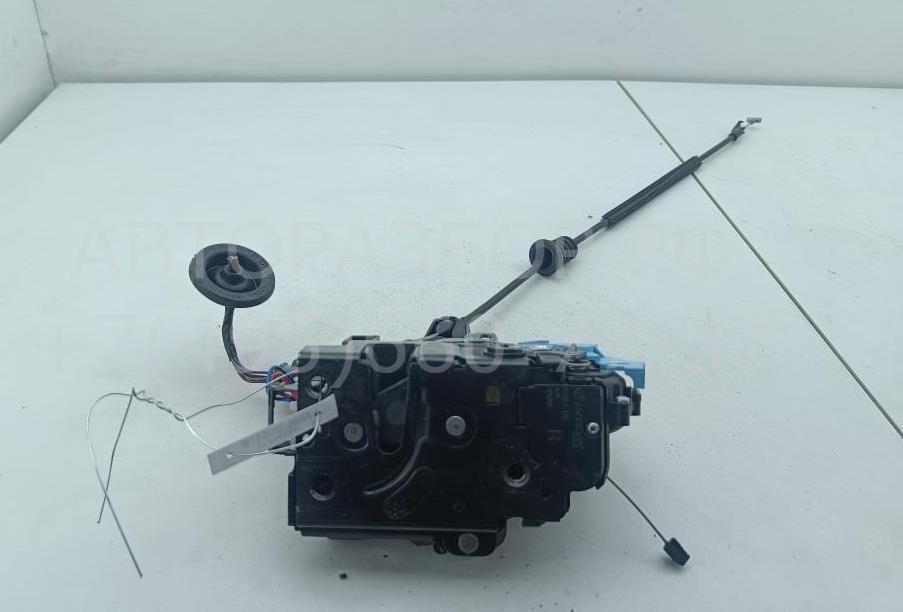 Замок двери задней правой