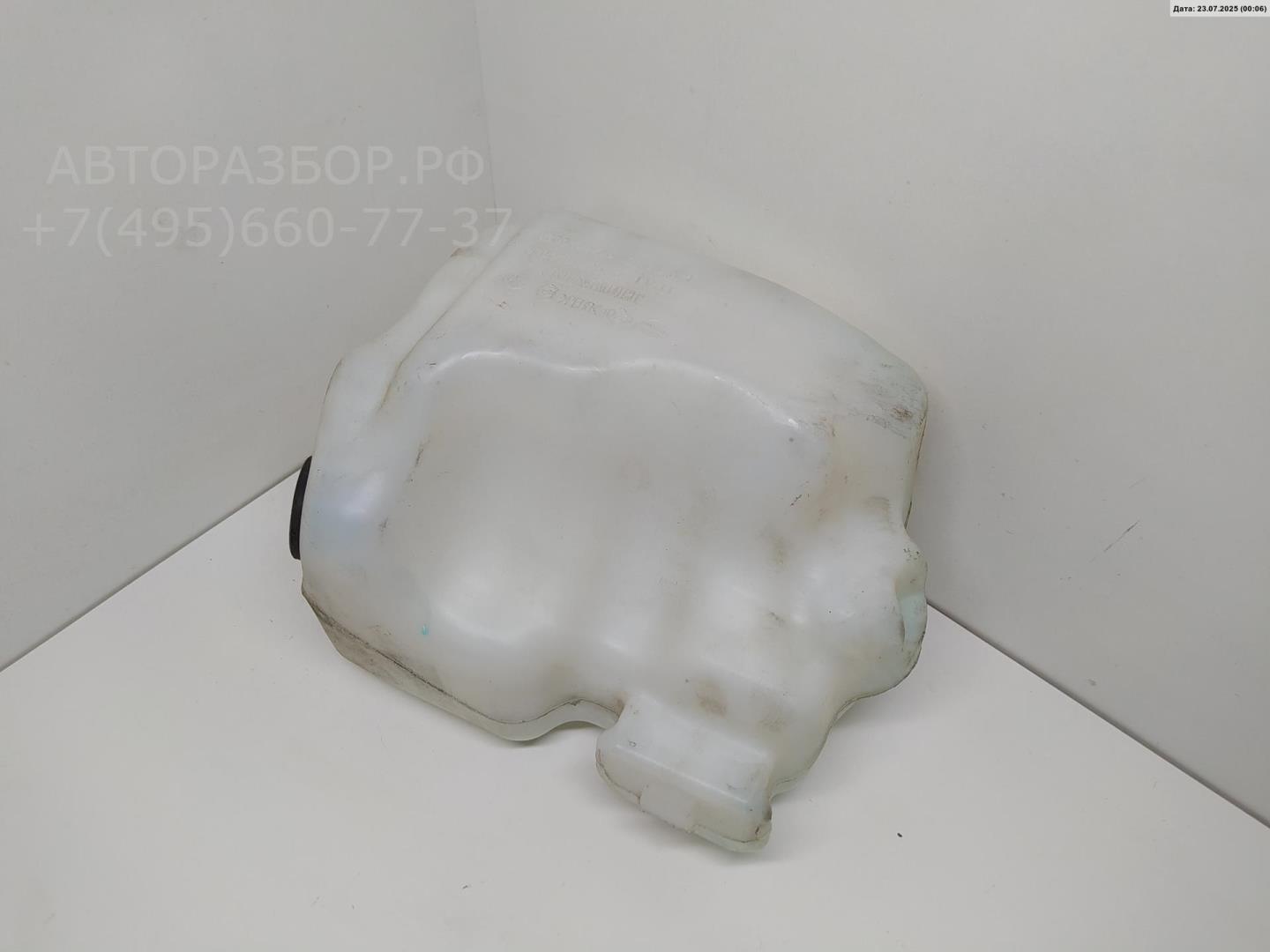 Бачок омывателя лобового стекла