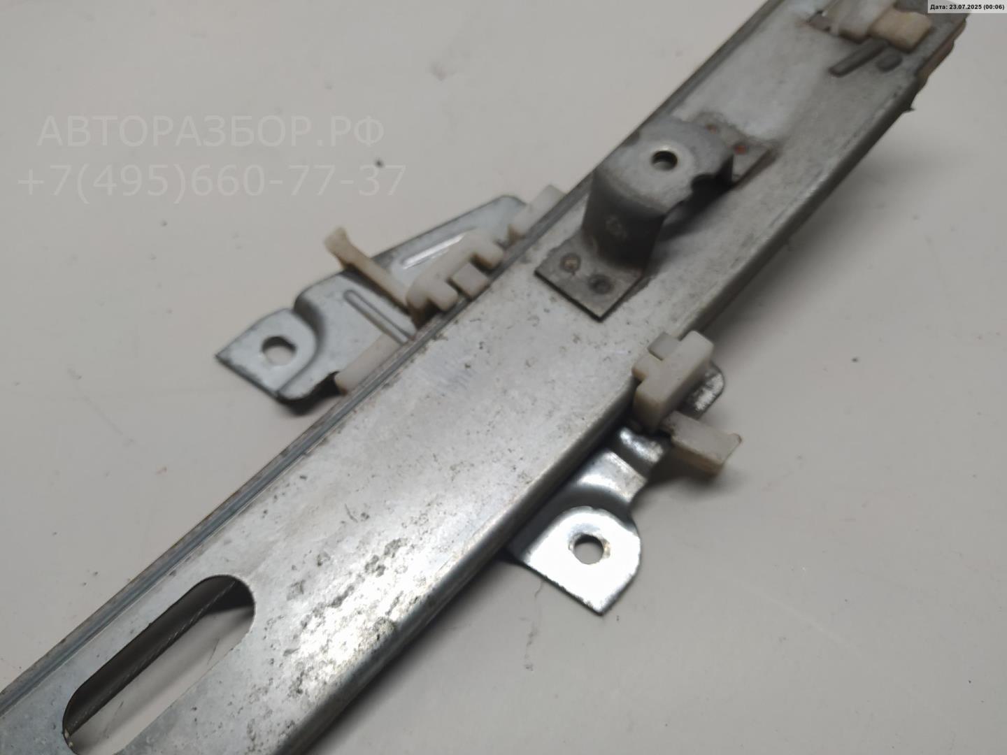 Стеклоподъемник механ. передний правый