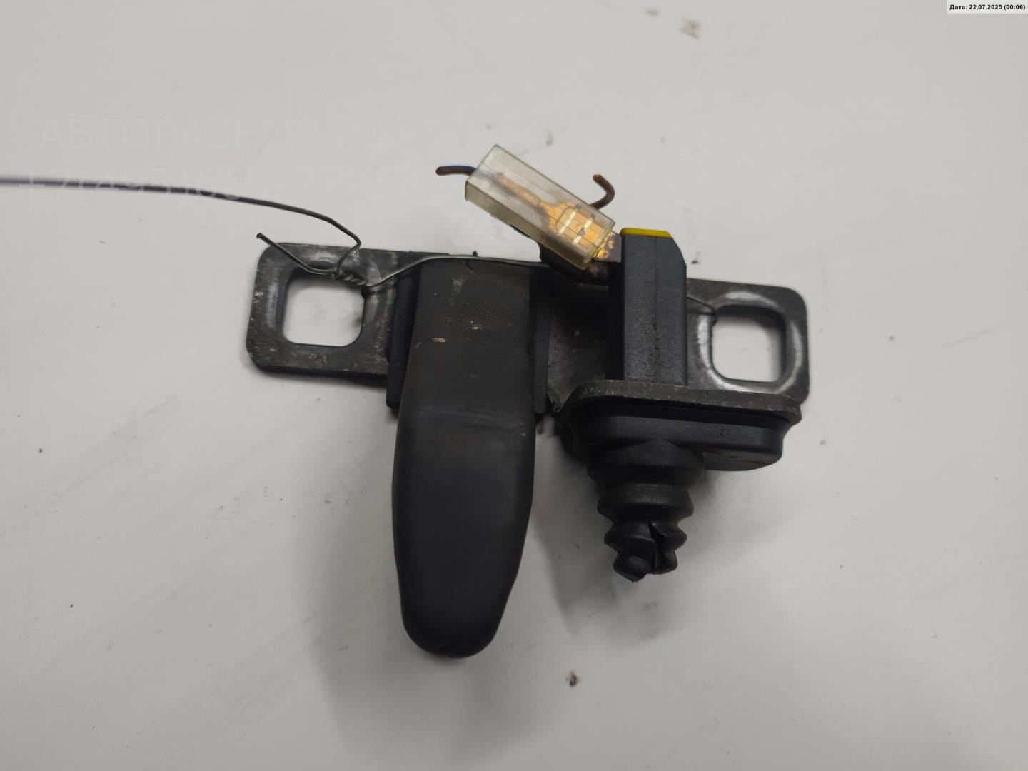 Замок багажника