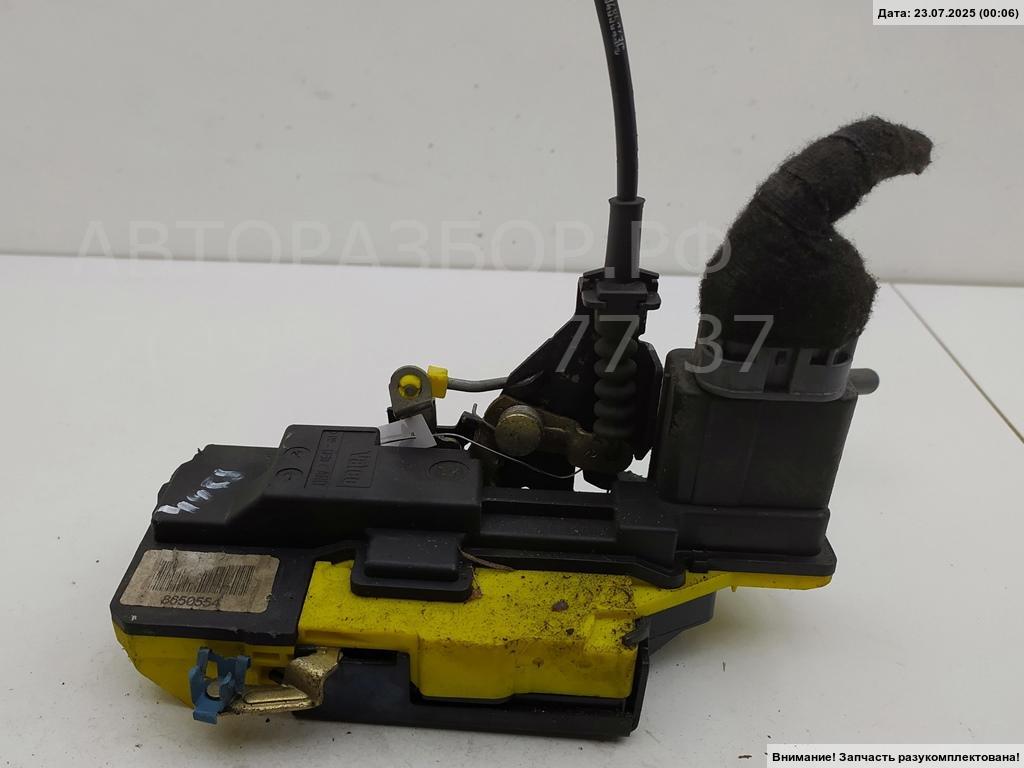 Замок двери задней правой