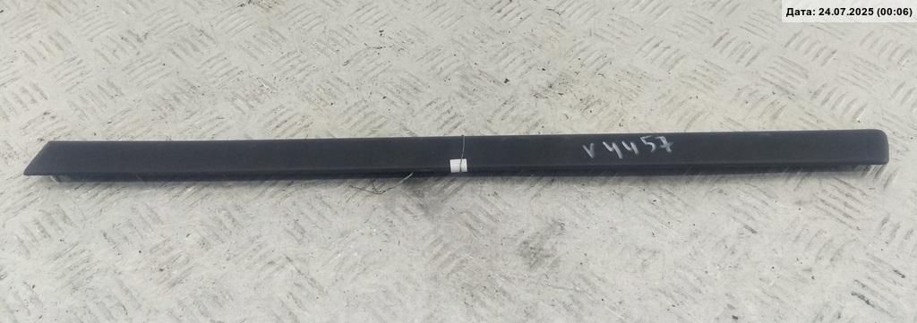 Накладка двери задней левой