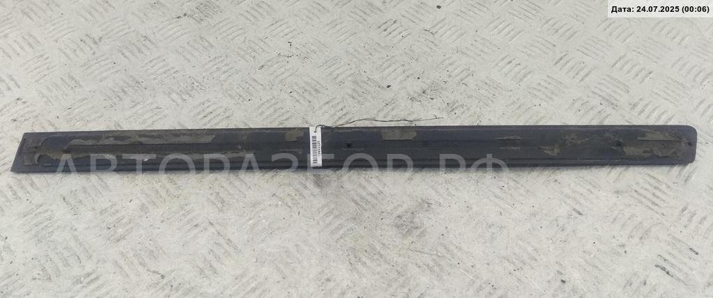 Накладка двери задней правой