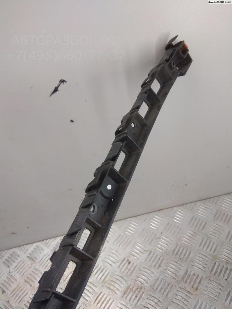 Кронштейн заднего бампера правый