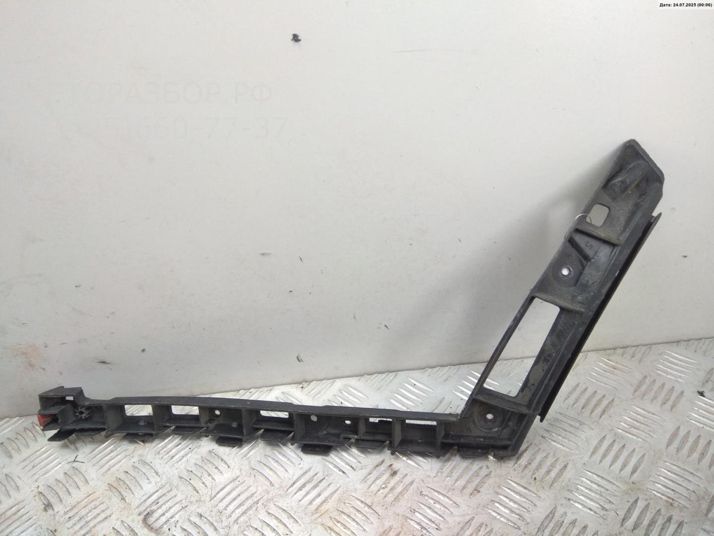 Кронштейн заднего бампера правый