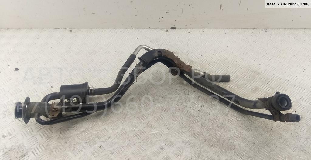 Горловина топливного бака