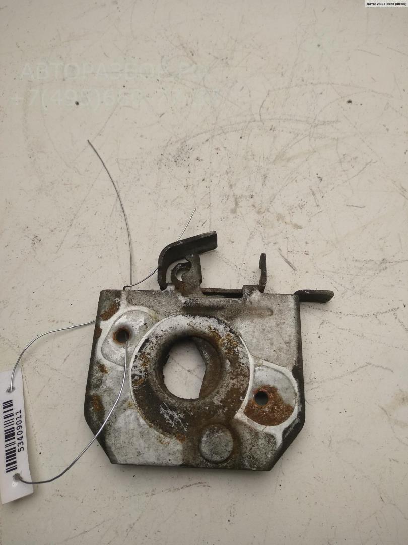 Замок капота