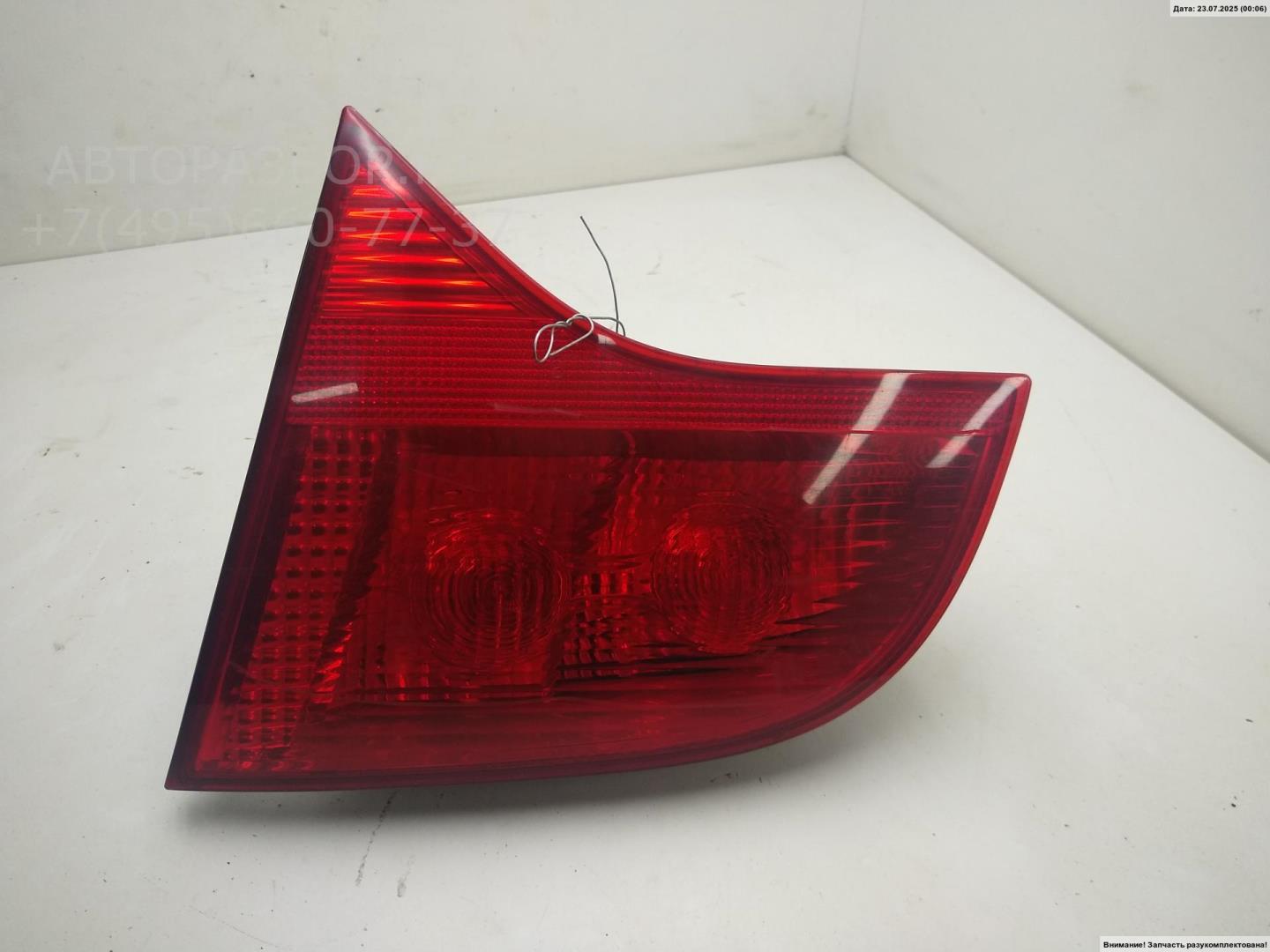 Фонарь задний внутренний правый