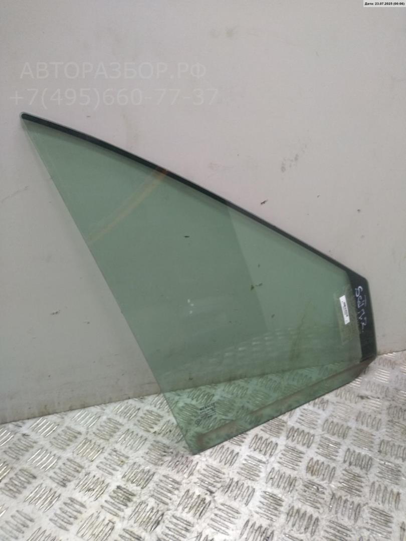 Стекло двери передней правой (форточка)