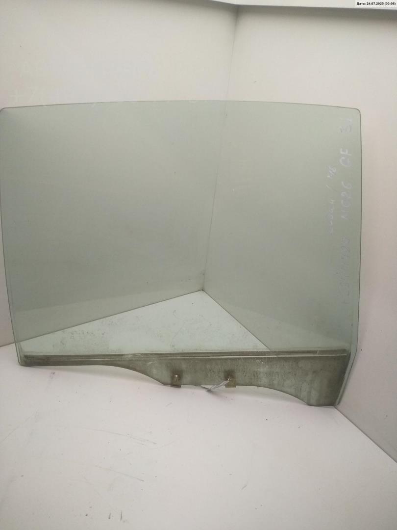 Стекло двери задней левой
