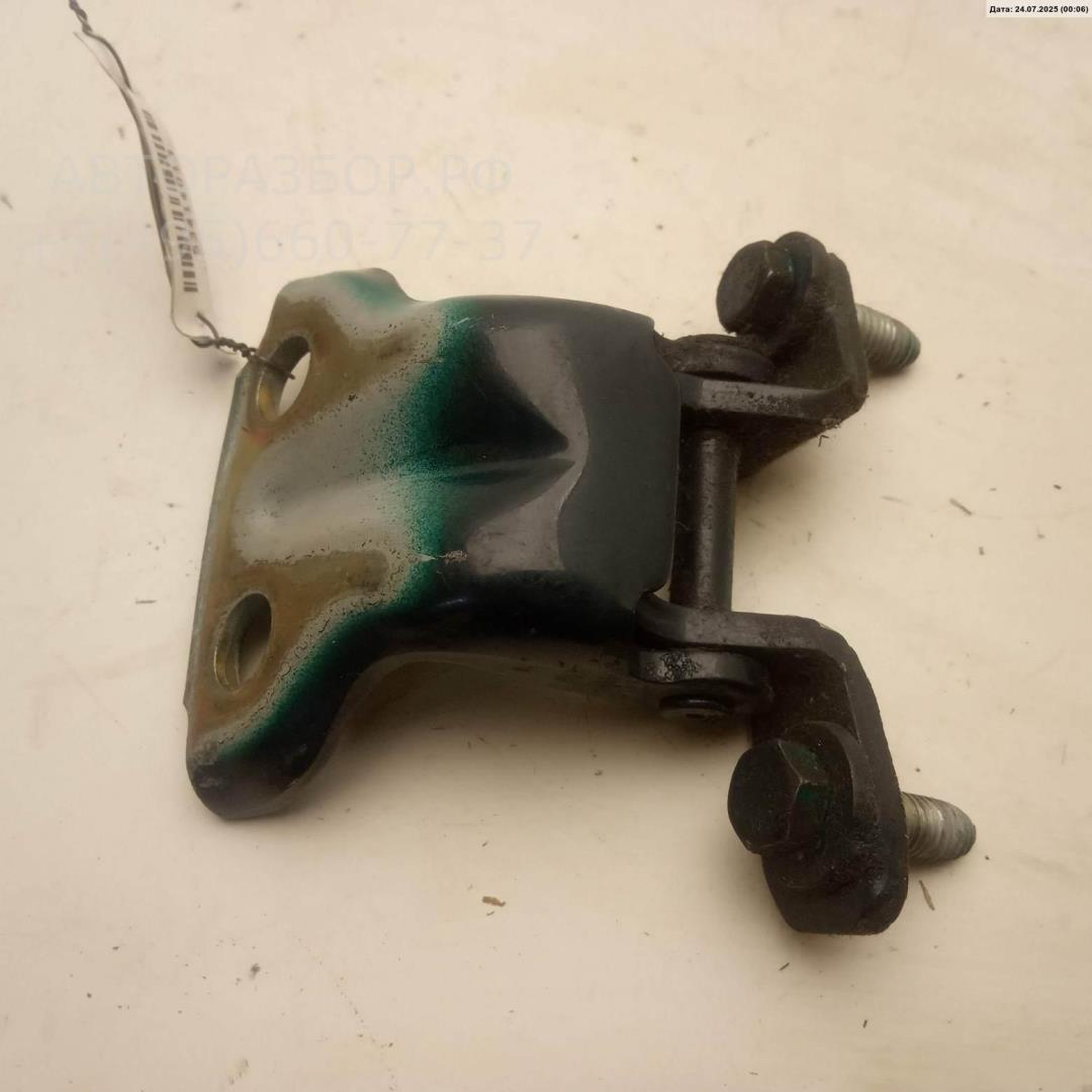 Петля двери