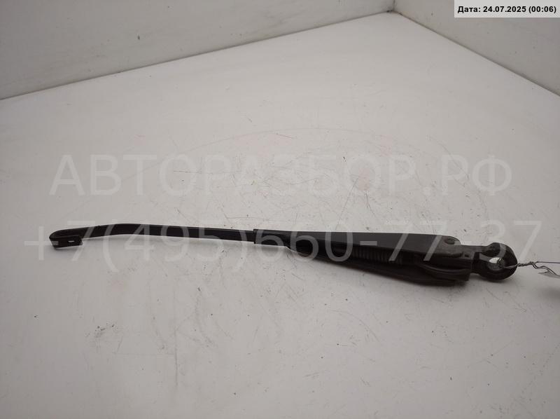 Поводок стеклоочистителя заднего