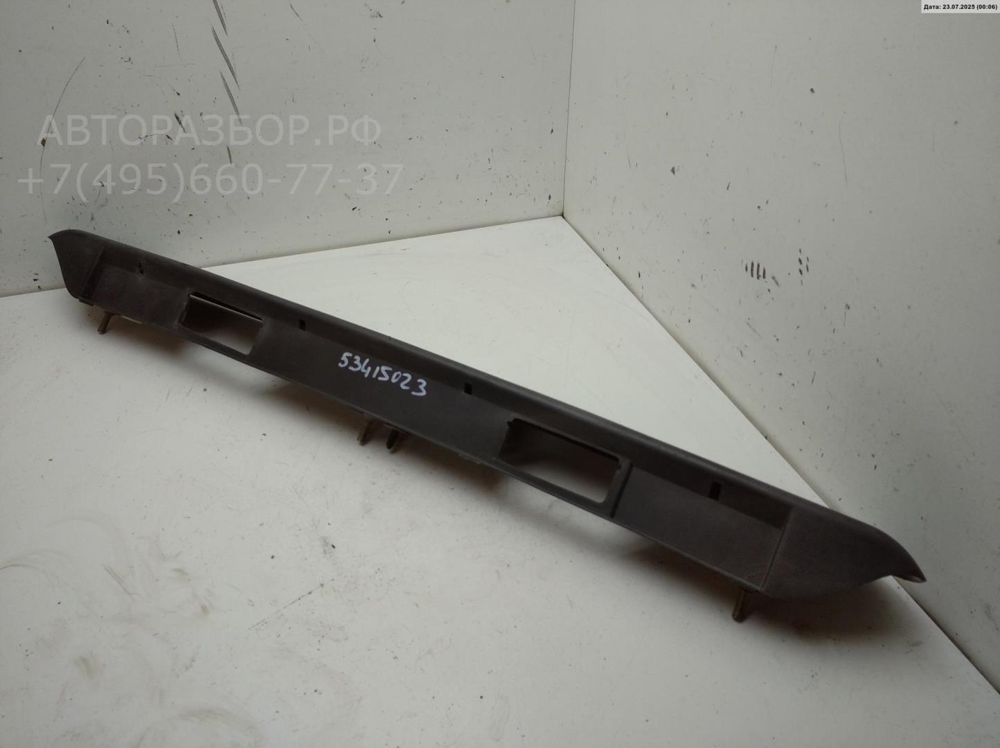 Накладка крышки багажника