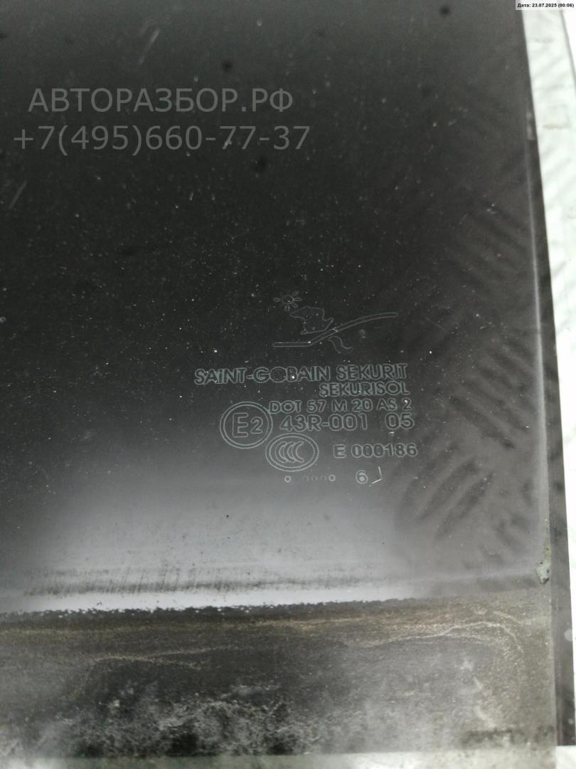 Стекло двери задней левой