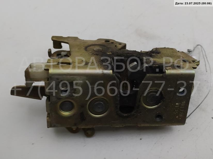 Замок двери передней левой