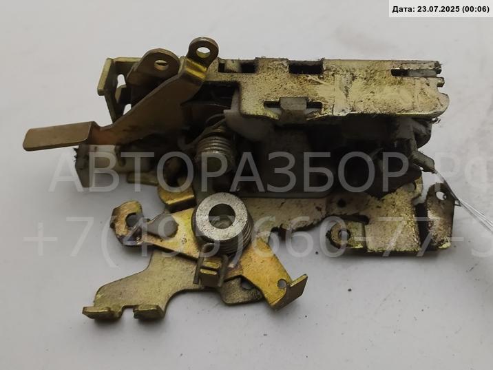 Замок двери передней левой