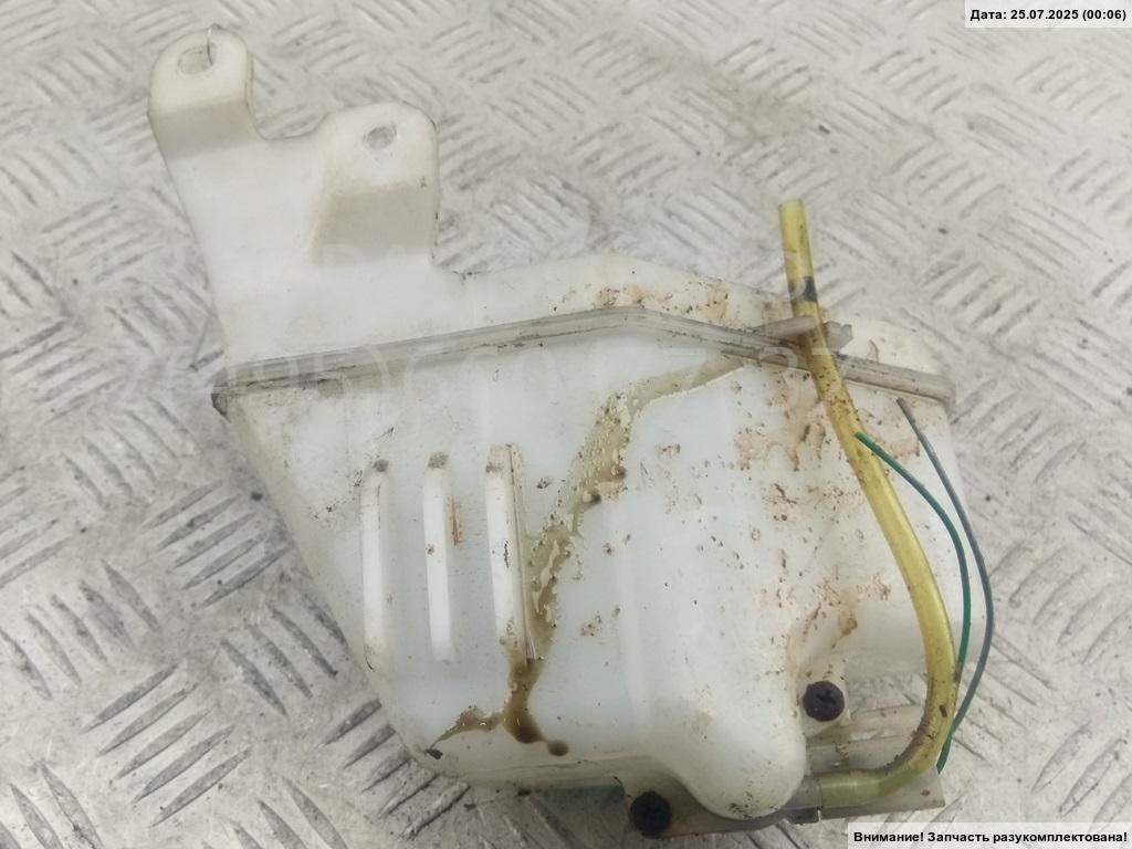 Бачок омывателя лобового стекла