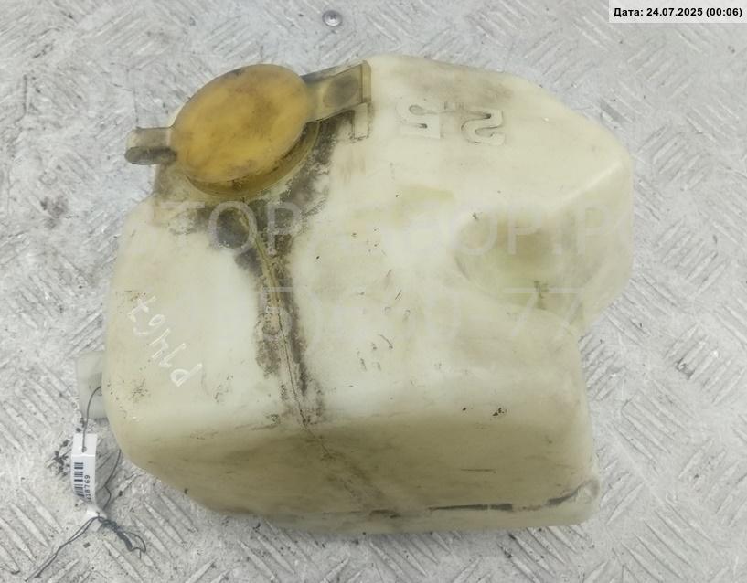 Бачок омывателя лобового стекла