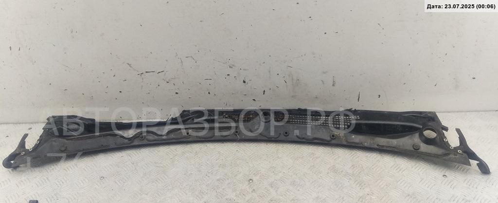 Решетка стеклоочистителей (Жабо)