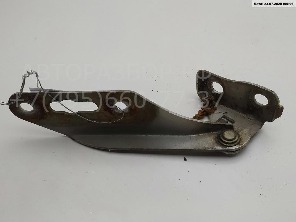 Петля капота левая