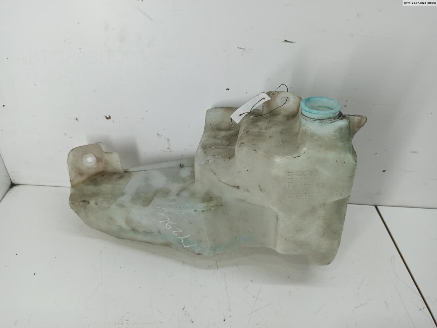 Бачок омывателя лобового стекла