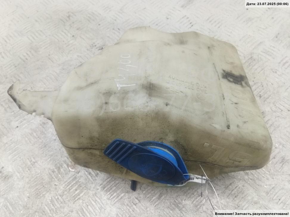 Бачок омывателя лобового стекла