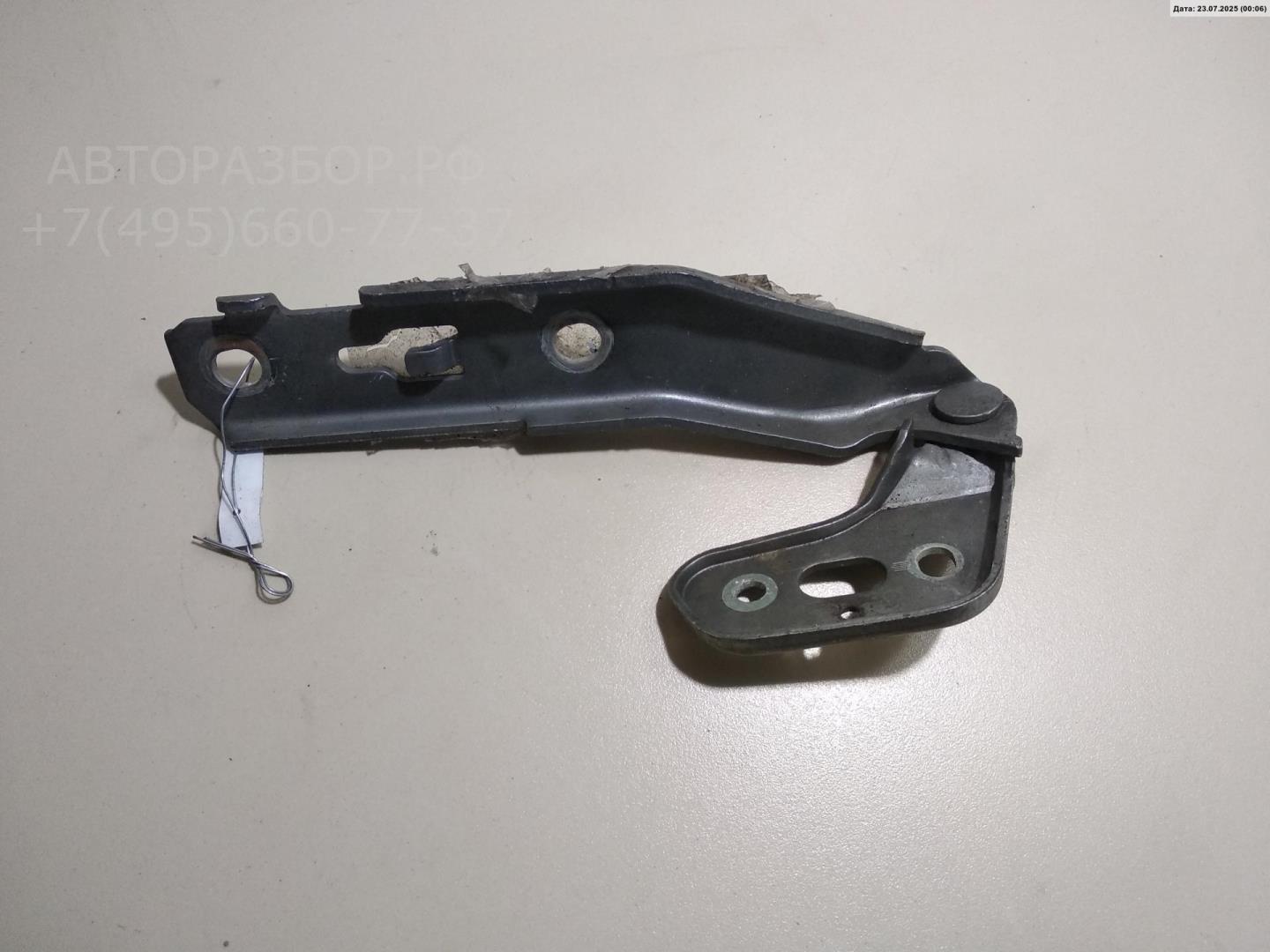 Петля капота правая