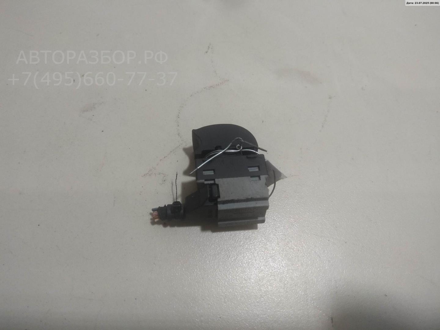 Кнопка стеклоподъемника