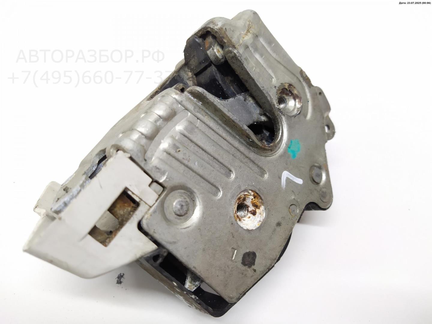 Замок двери задней левой