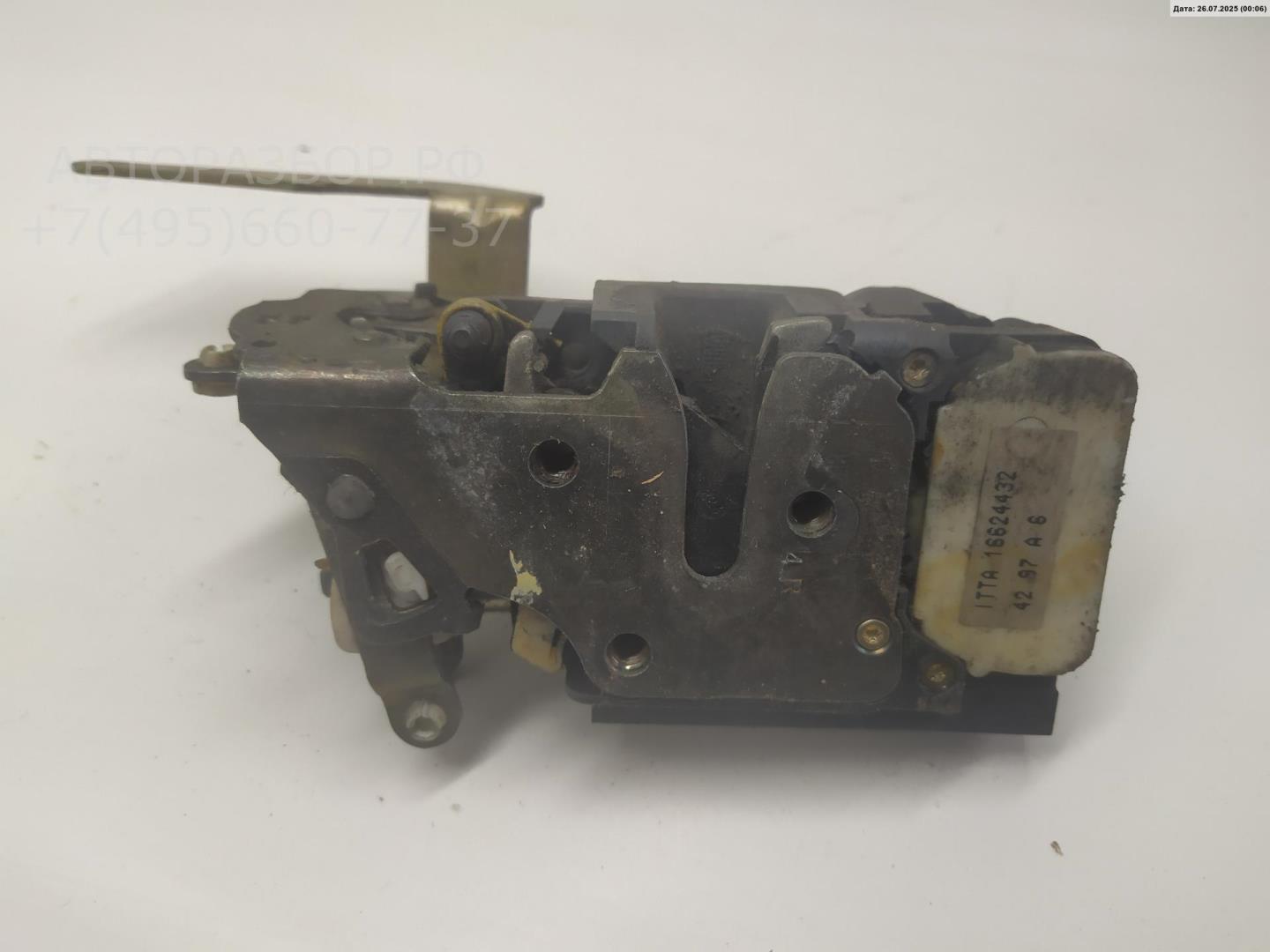 Замок двери передней правой