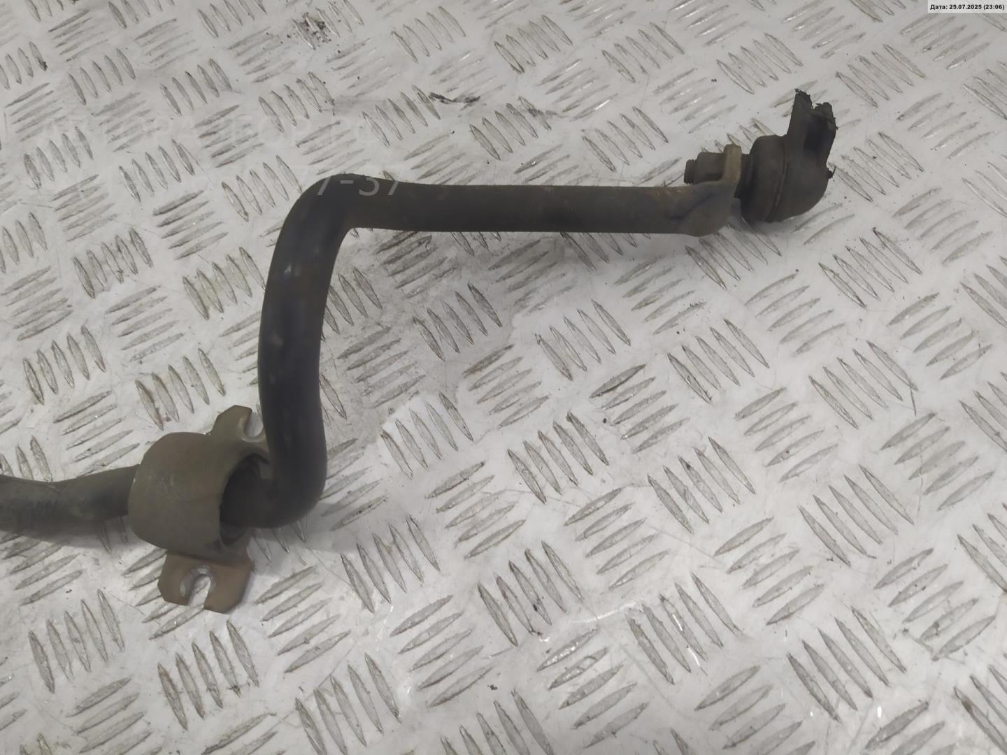 Стабилизатор передний