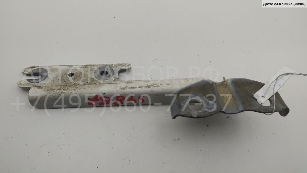 Петля капота правая