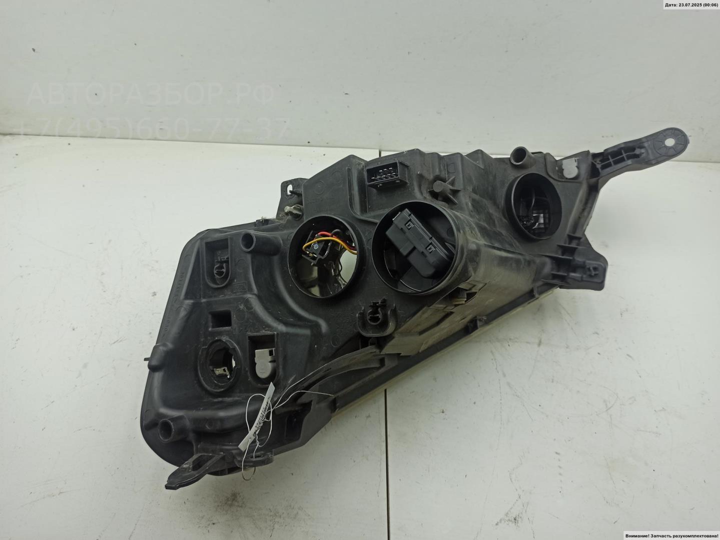 Фара правая