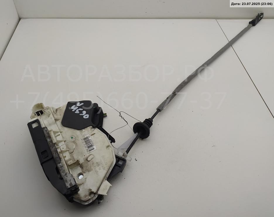 Замок двери передней правой