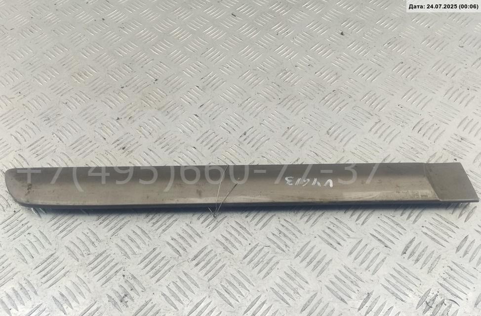 Накладка двери задней правой