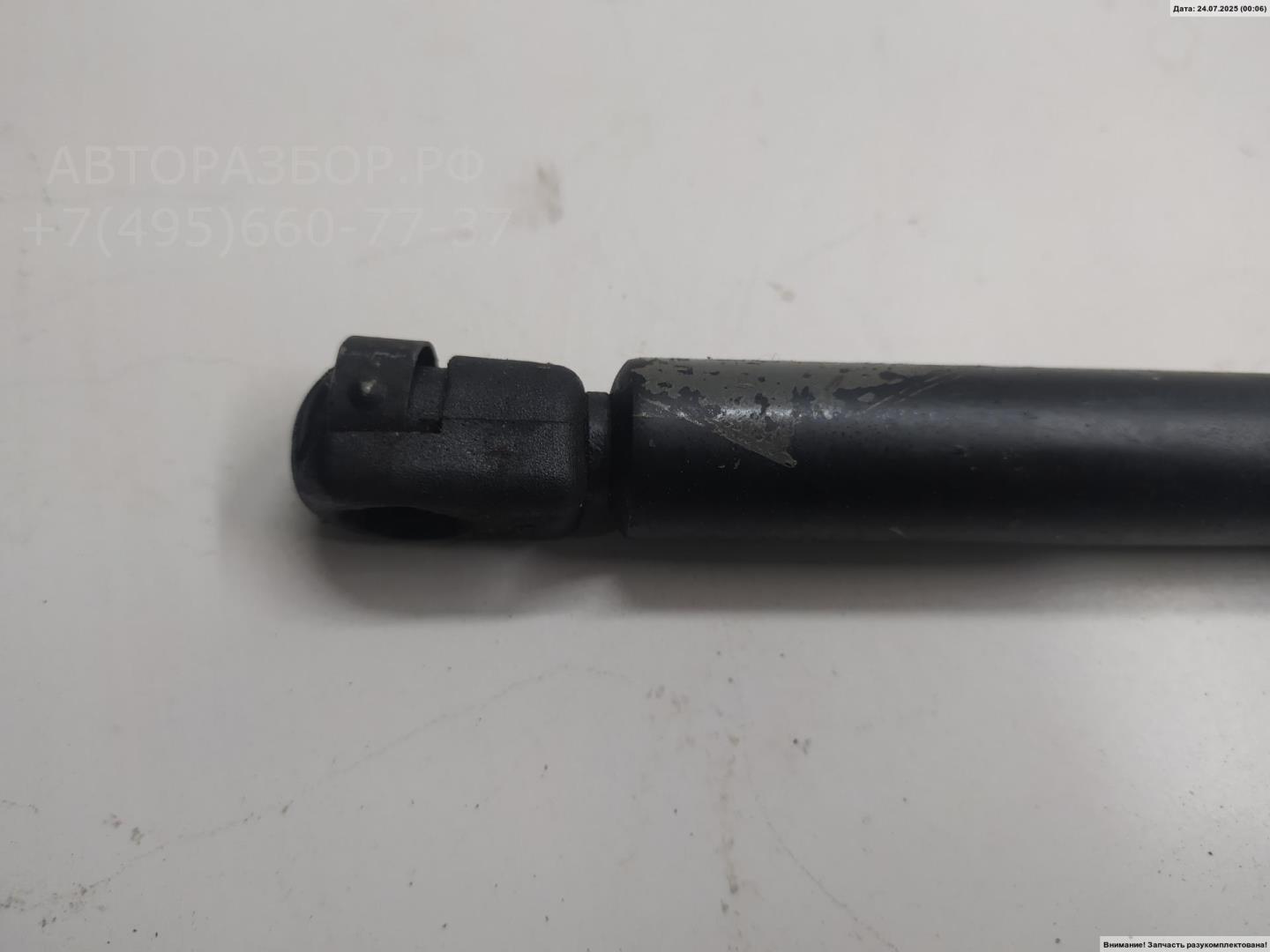 Амортизатор капота