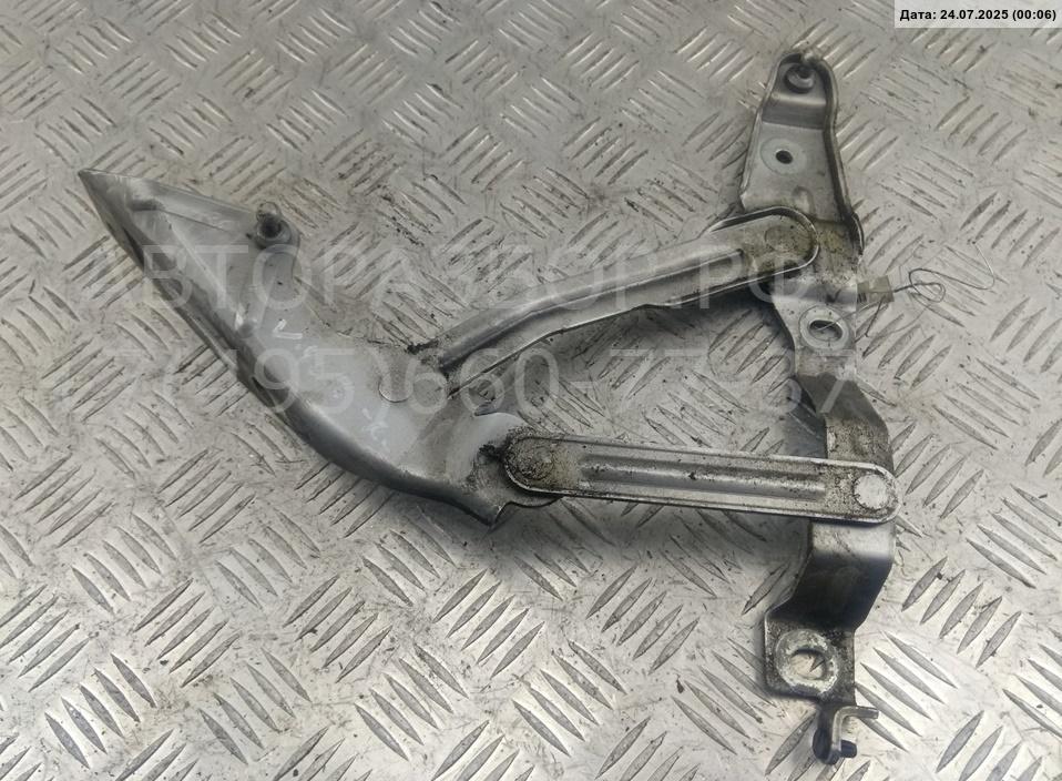 Петля капота правая