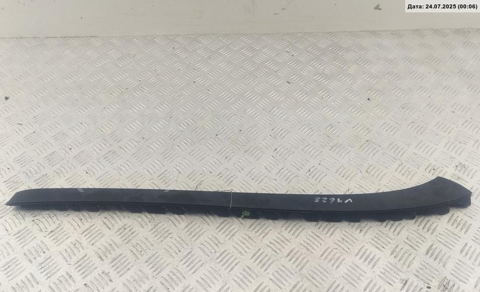 Молдинг лобового стекла