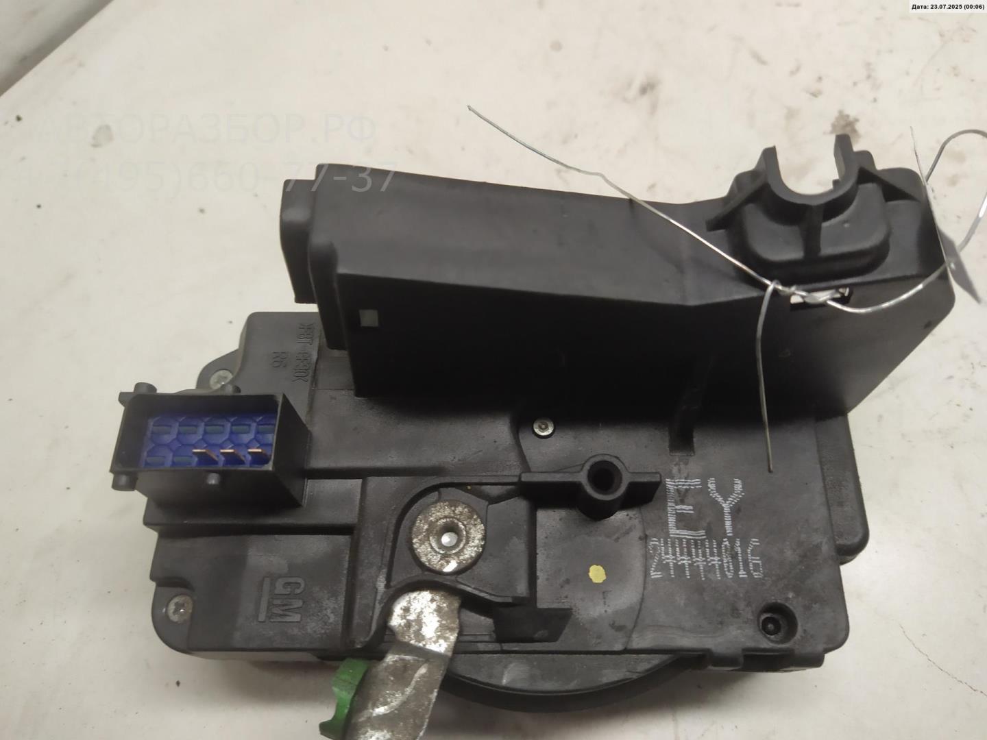 Замок двери передней правой