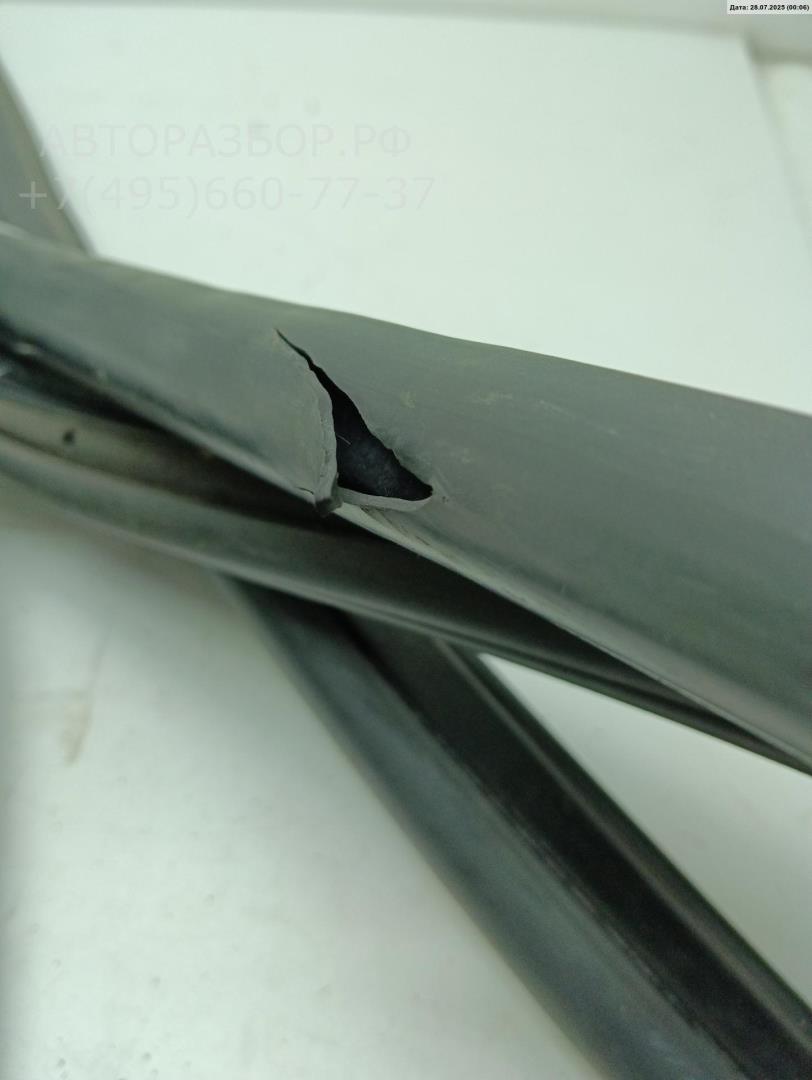 Уплотнитель двери