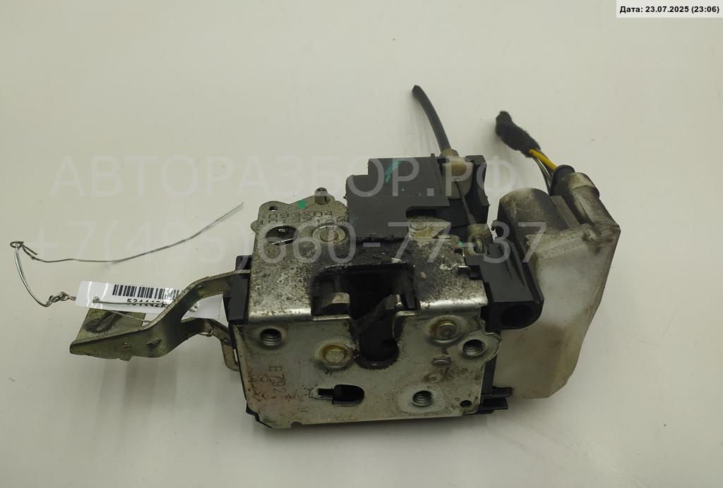 Замок двери передней левой