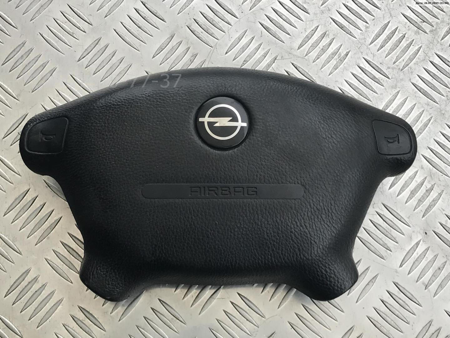 Подушка безопасности в рулевое колесо