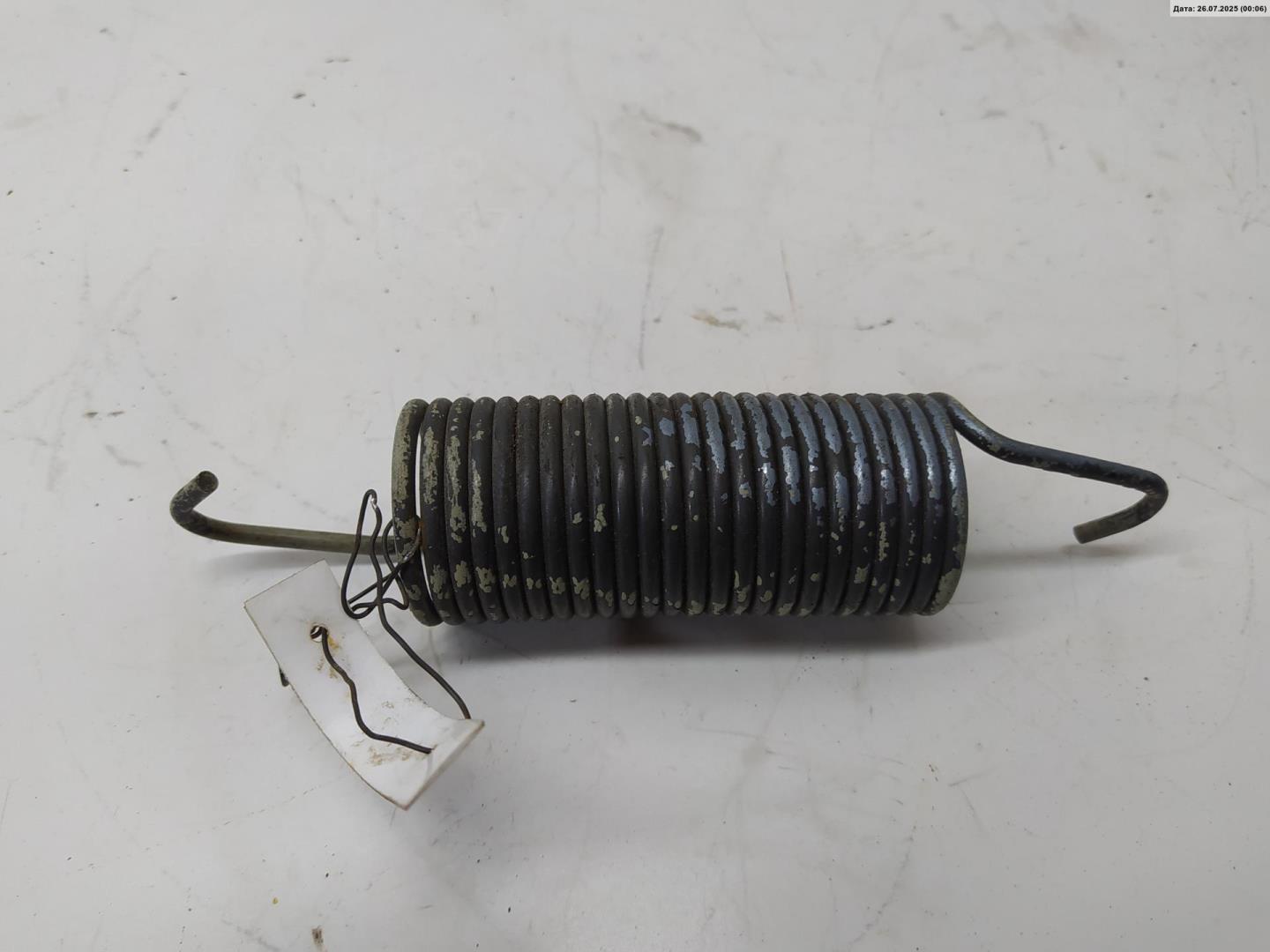 Пружина крышки багажника правая