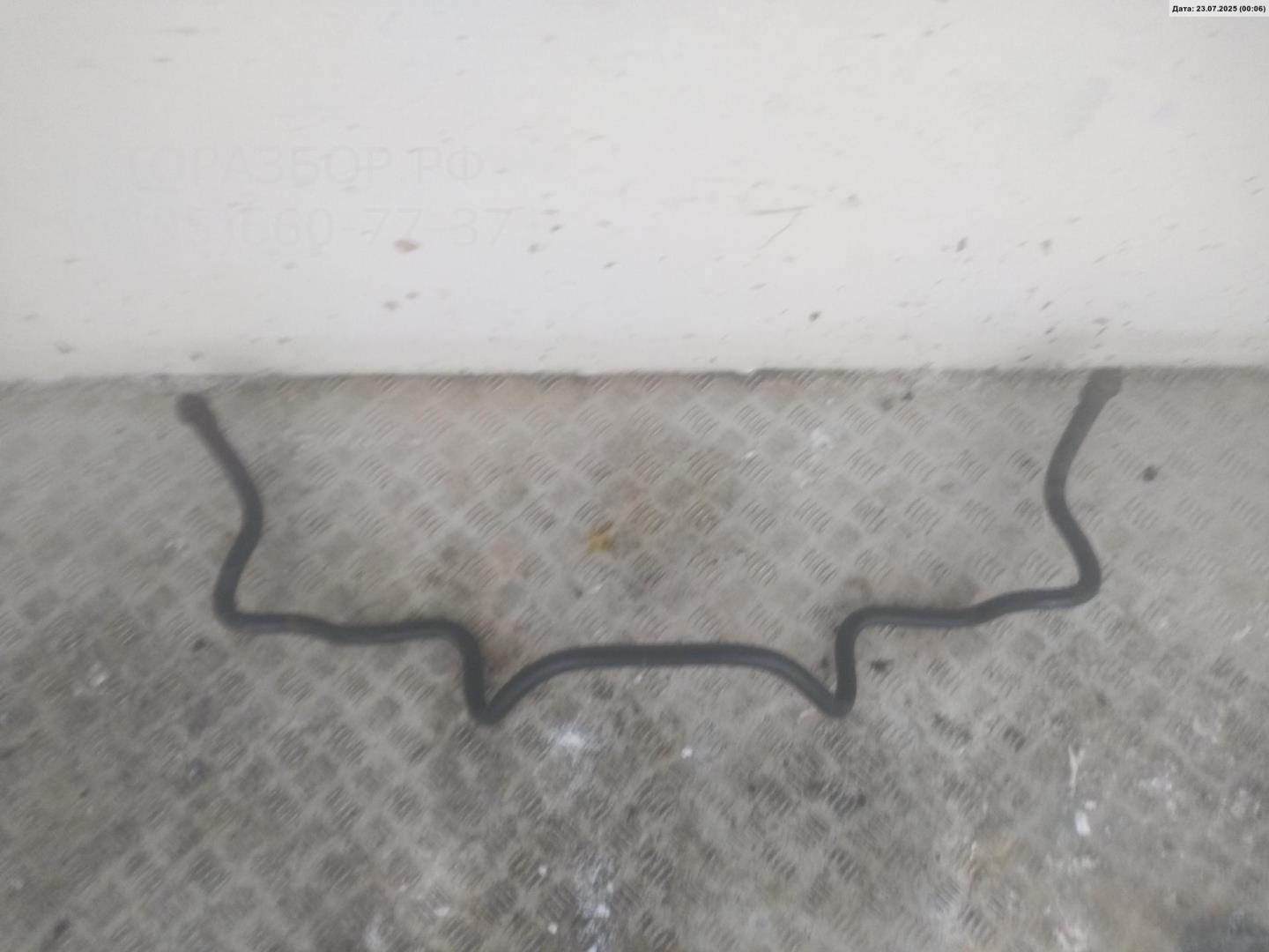 Стабилизатор передний